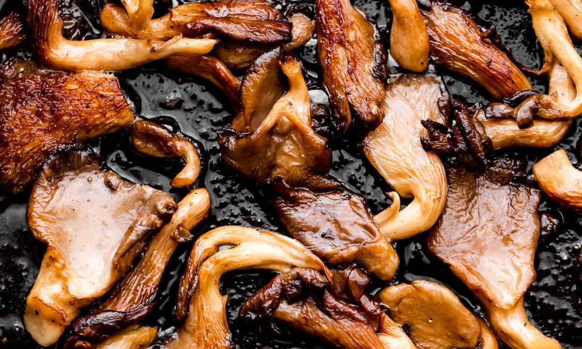 Sizzling Lemon Garlic Oyster Mushrooms