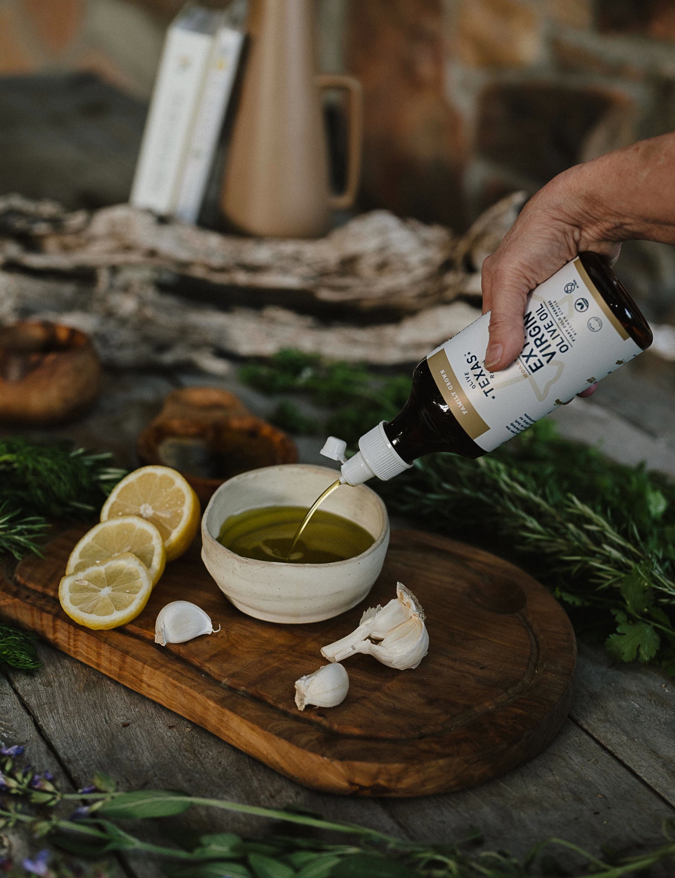 SqueezeWithEaseGarlic-InfusedExtraVirginOliveOilTexasOliveRanch-1.jpg