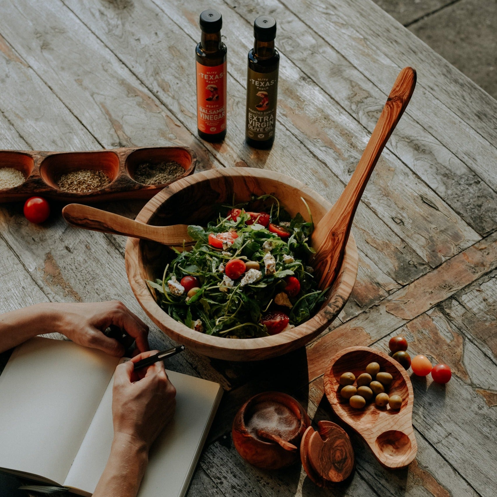 SaladBowlwithWoodenServingUtensils.jpg